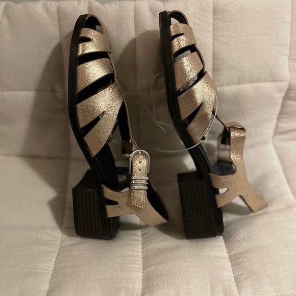 Lucky Brand Women's Metallic Sandals fisherman style - Picture 2 of 5